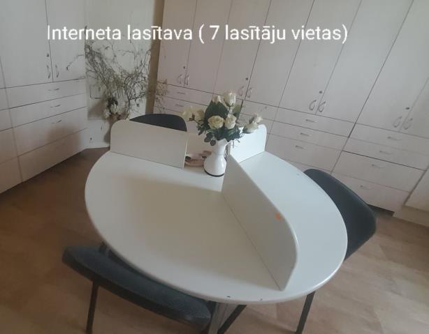 Lasītāju galds Interneta lasītavā